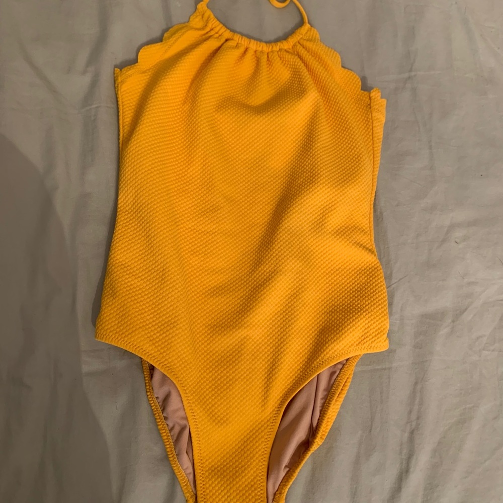 old navy swimsuit